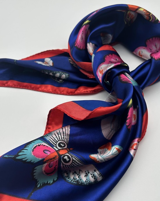 Navy blue is a retro small silk scarf